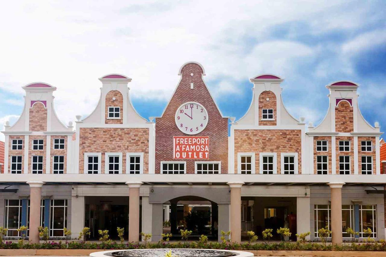 Apartment D'savoy @ Famosa By Sh *